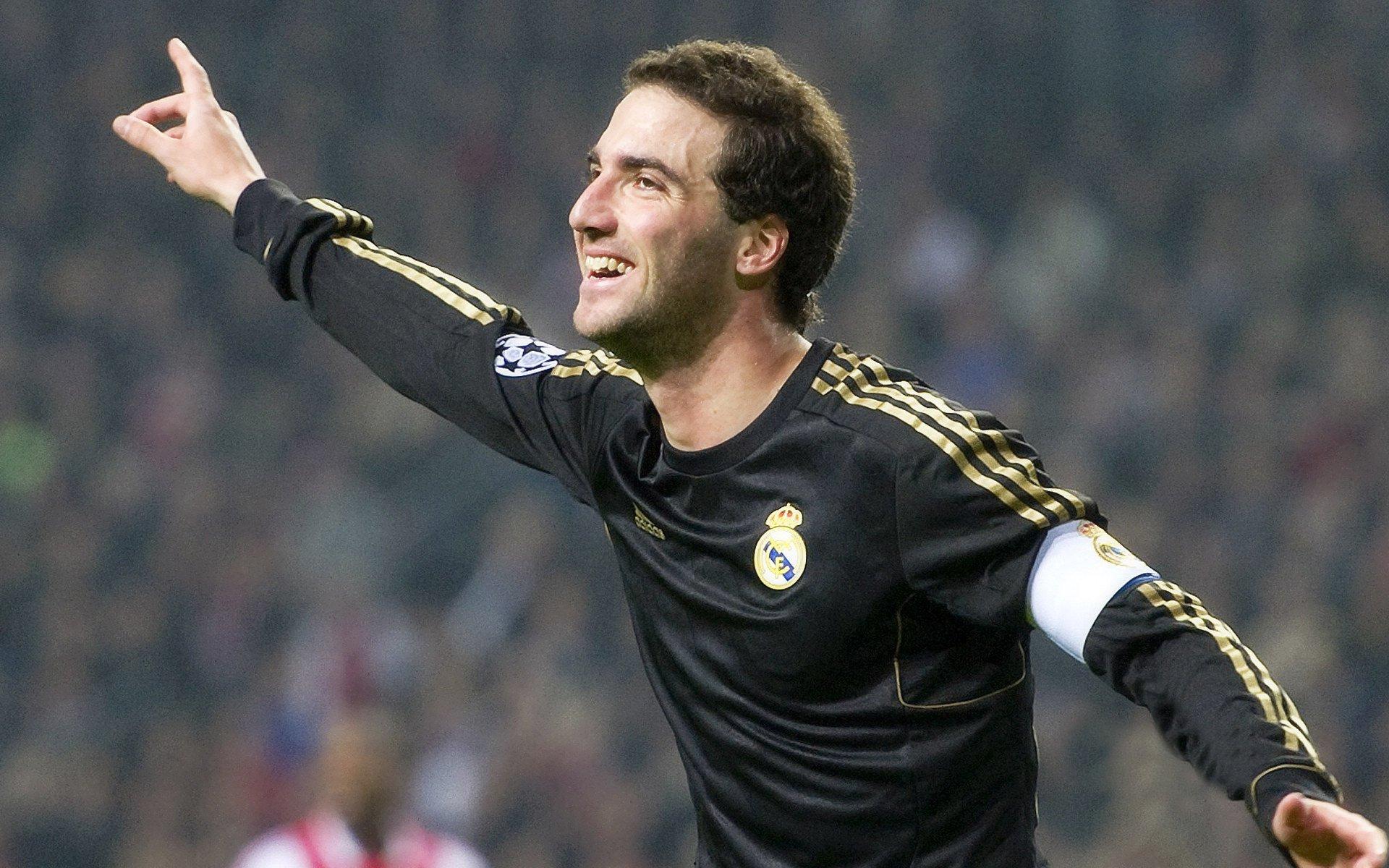 三镇奇迹夜！郑浩乾社媒沸腾庆祝绝平，这是刻在骨子里的精神烙印