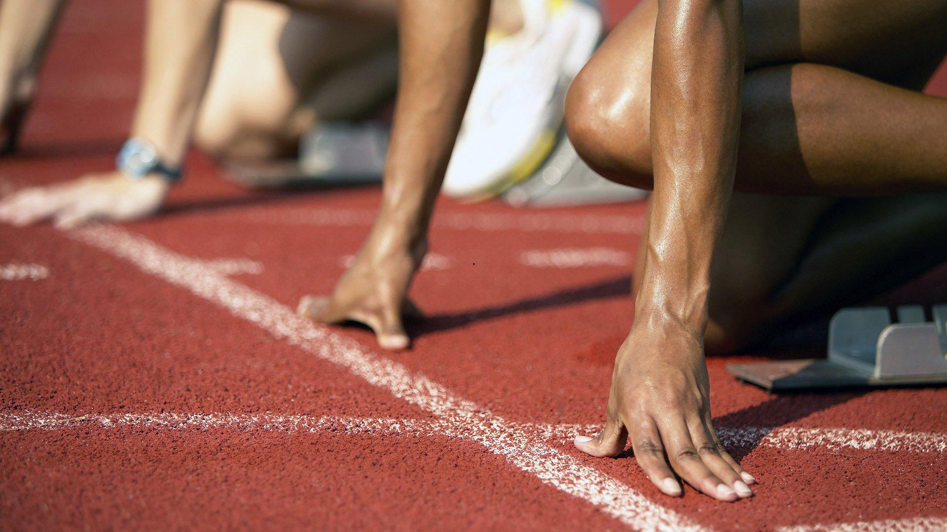 王博盛赞布朗攻防一体，得分虽亮眼，防守才是取胜根基